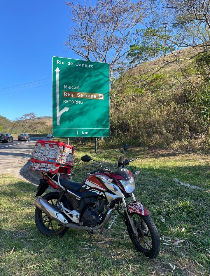 Blessed Express na moto no Rio de Janeiro